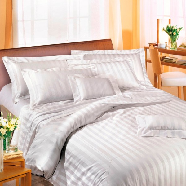 Funda nórdica, sabana encimera y funda de almohada com diseño rayas clássicas, sabana bajera