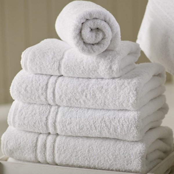 Toallas de baño, toallas de lavabo, toallas de invitados en rizo 100% algodón. Producción bajo consulta. Foto ilustrativa.